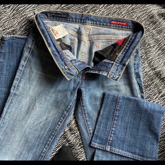 Jeans - Picture 2 of 3